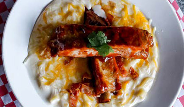 mac-and-cheese-topped-with-ribs
